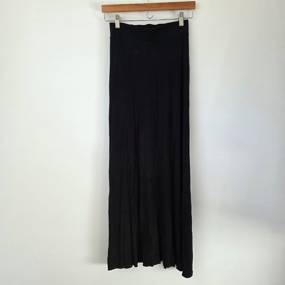 H&M Women's Black Maxi Skirt with High Slit - XS - Picture 4 of 7